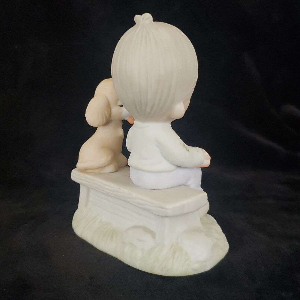 Vintage Precious Moments "Loving Is Sharing" Figurine E-3110/B (1979) - Picture 4 of 7